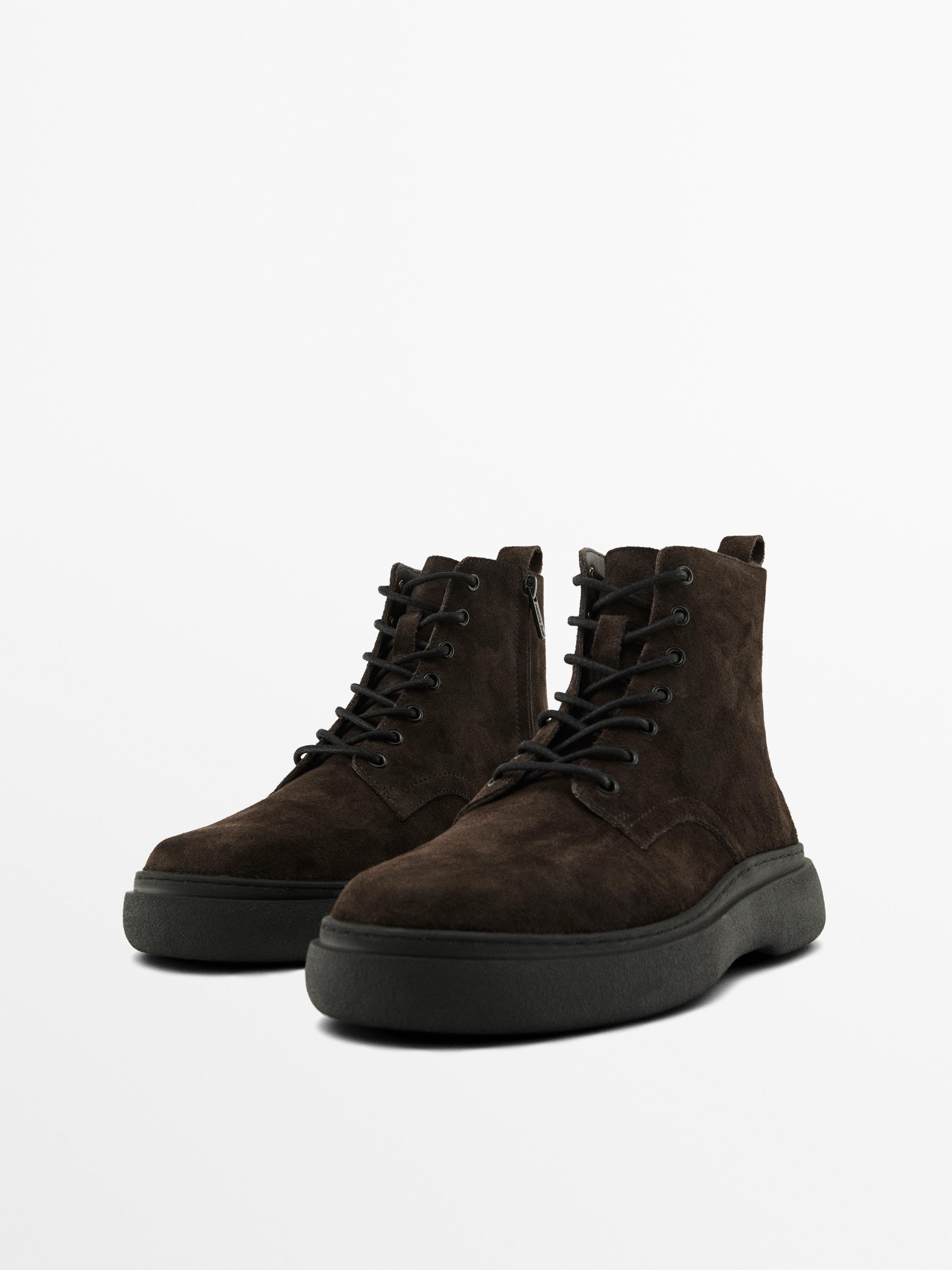 Chaussures montantes en croûte de cuir